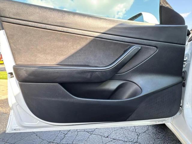 2020 Tesla Model 3 Standard Range Rear-Wheel Drive