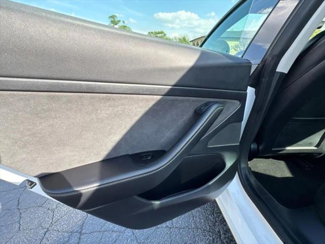 2020 Tesla Model 3 Standard Range Rear-Wheel Drive