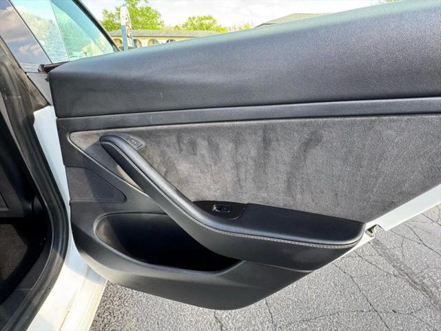 2020 Tesla Model 3 Standard Range Rear-Wheel Drive