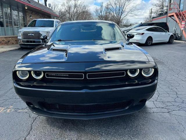 2016 Dodge Challenger SXT