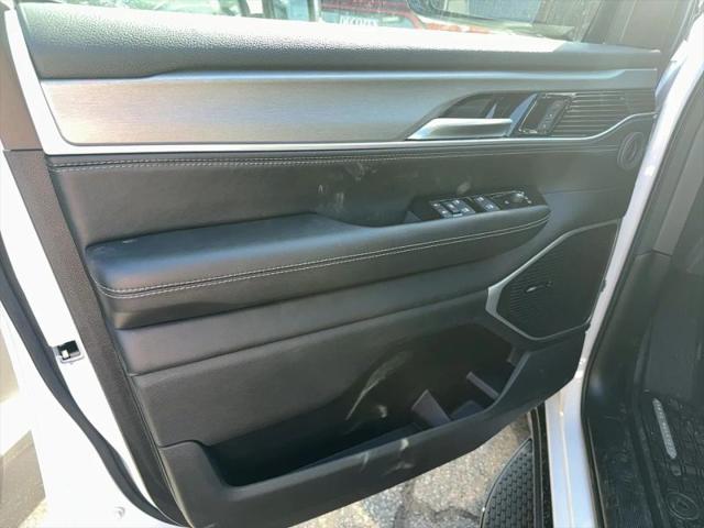 2026 Jeep Grand Wagoneer Upland 4x4