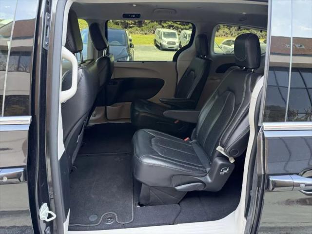 2022 Chrysler Pacifica Touring L