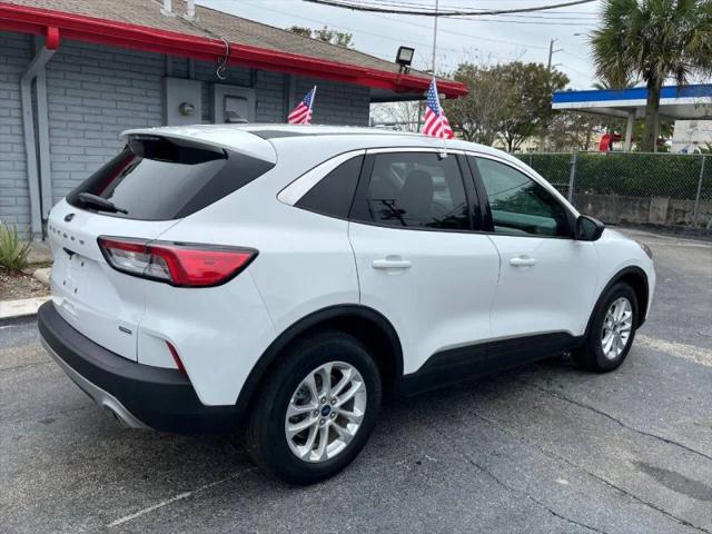 2022 Ford Escape SE Hybrid