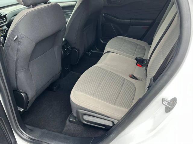 2022 Ford Escape SE Hybrid