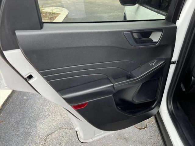 2022 Ford Escape SE Hybrid