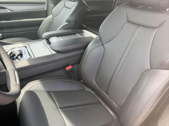 2026 Jeep Grand Wagoneer Upland 4x4