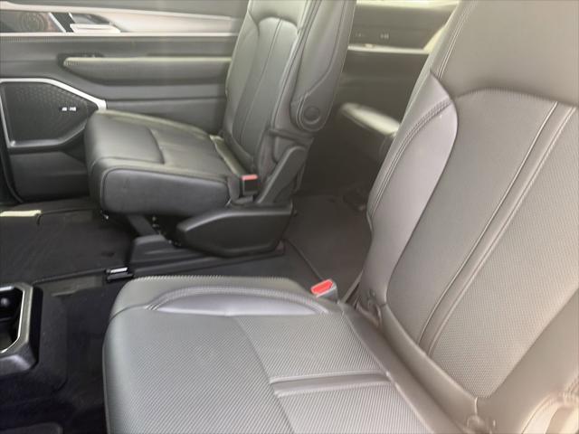 2026 Jeep Grand Wagoneer Upland 4x4