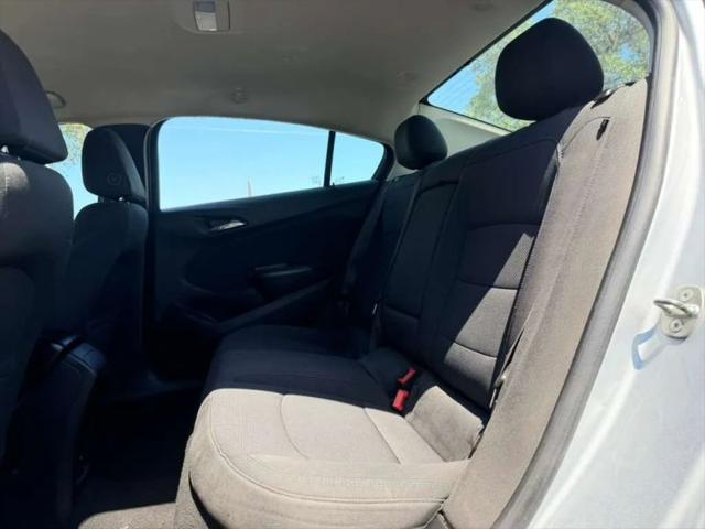 2017 Chevrolet Cruze LT Auto