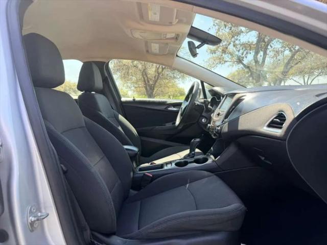 2017 Chevrolet Cruze LT Auto