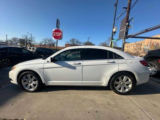 2013 Chrysler 200 Touring