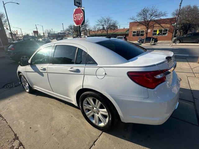 2013 Chrysler 200 Touring
