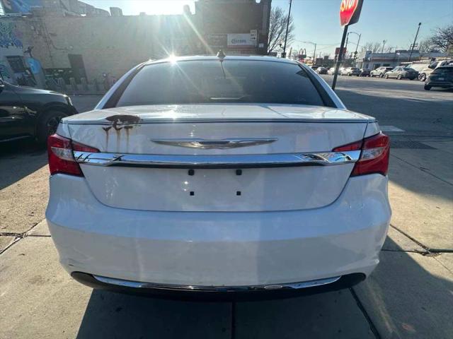 2013 Chrysler 200 Touring