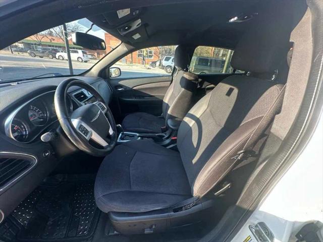 2013 Chrysler 200 Touring