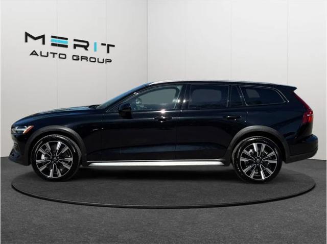 2024 Volvo V60 Cross Country B5 Ultimate