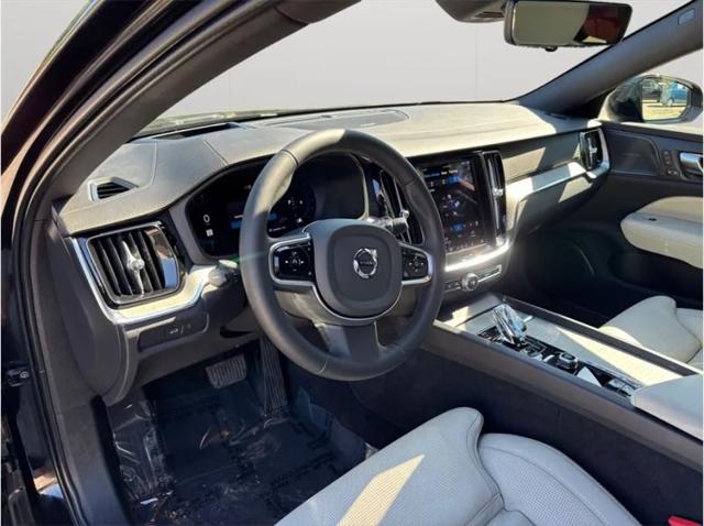 2024 Volvo V60 Cross Country B5 Ultimate