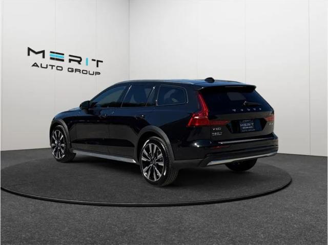 2024 Volvo V60 Cross Country B5 Ultimate