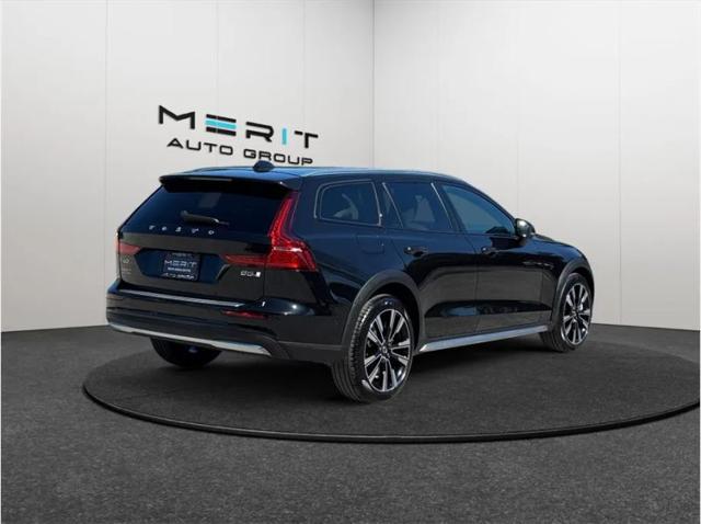 2024 Volvo V60 Cross Country B5 Ultimate