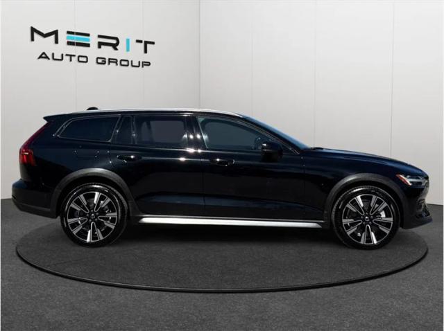 2024 Volvo V60 Cross Country B5 Ultimate