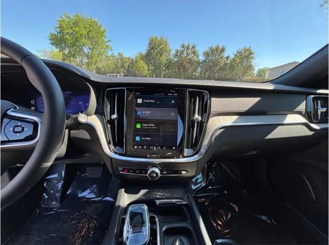 2024 Volvo V60 Cross Country B5 Ultimate