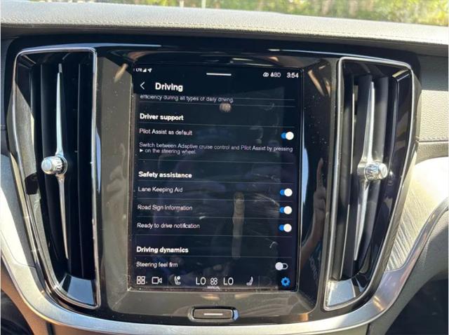 2024 Volvo V60 Cross Country B5 Ultimate