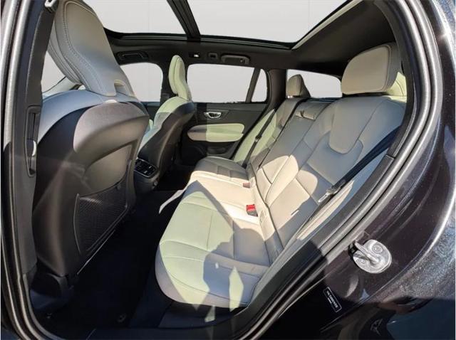 2024 Volvo V60 Cross Country B5 Ultimate