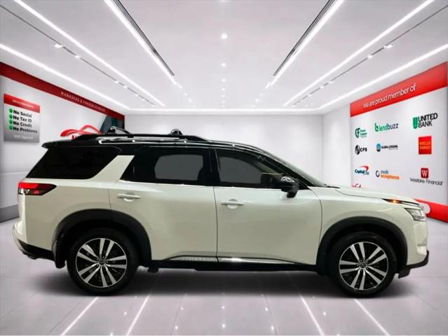 2023 Nissan Pathfinder Platinum 4WD