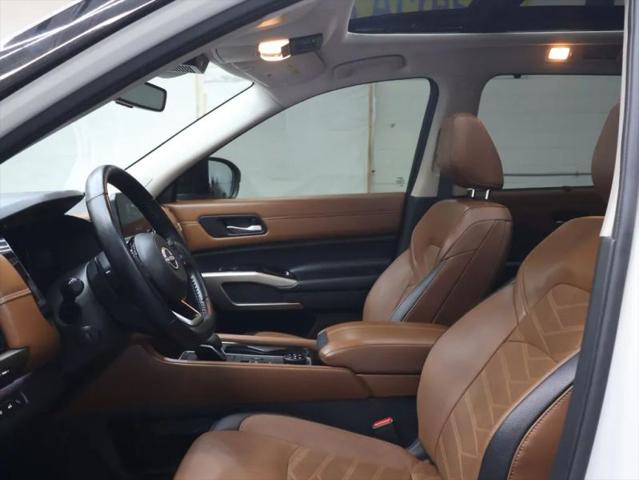 2023 Nissan Pathfinder Platinum 4WD