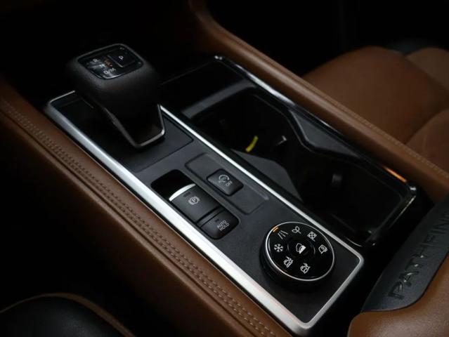 2023 Nissan Pathfinder Platinum 4WD