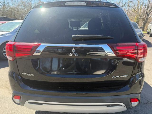 2019 Mitsubishi Outlander ES