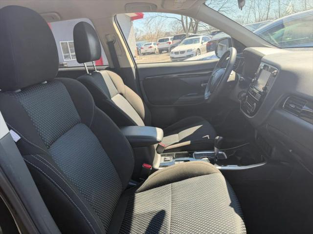 2019 Mitsubishi Outlander ES