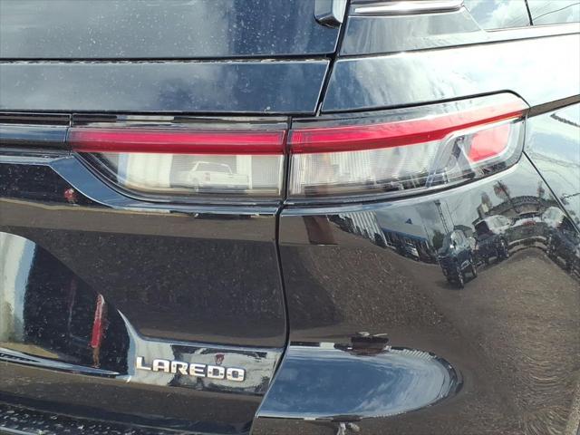 2024 Jeep Grand Cherokee Laredo 4x2