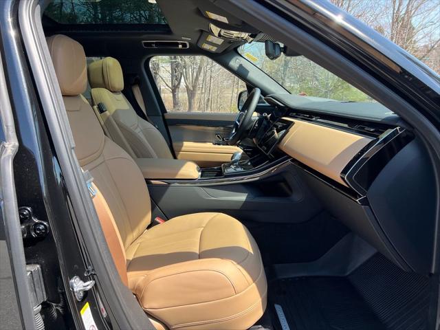 2026 Land Rover Range Rover Sport P360 SE