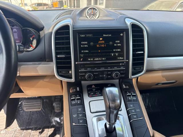 2016 Porsche Cayenne Base
