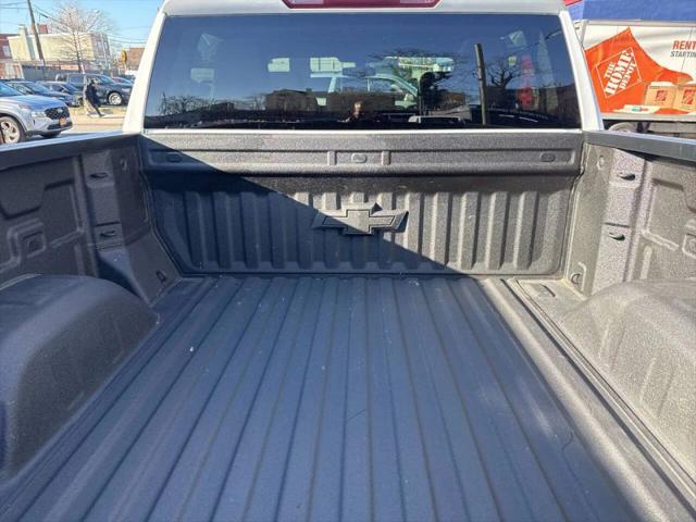 2020 Chevrolet Silverado 1500 4WD Crew Cab Short Bed Custom