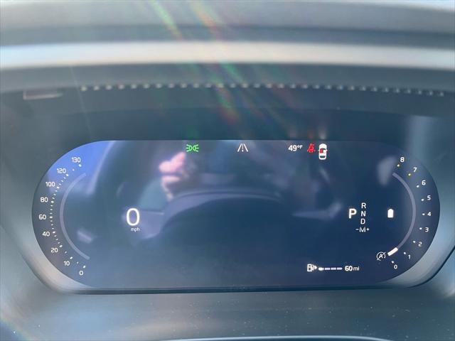 2026 Volvo XC40 Plus, B5 AWD Gas (mild hybrid), Dark