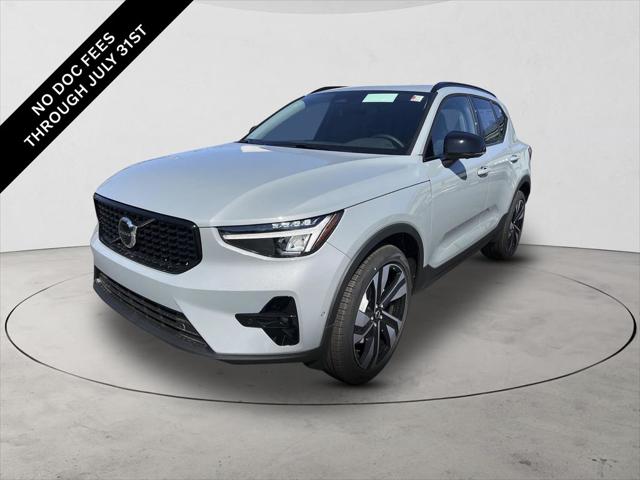 2026 Volvo XC40 Plus, B5 AWD Gas (mild hybrid), Dark for sale in Topshan , ME