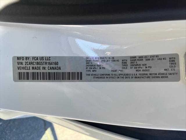 2026 Chrysler Pacifica Select