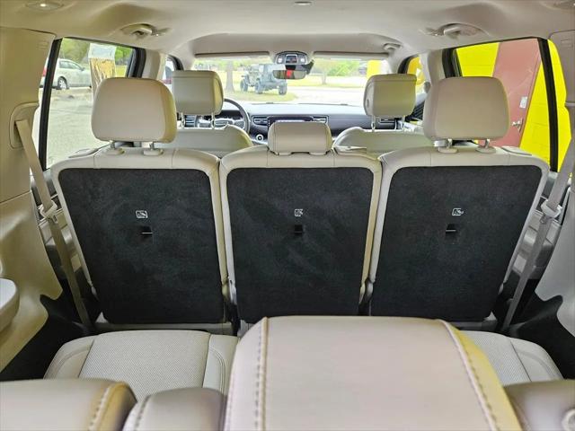 2024 Jeep Wagoneer Series II 4x2