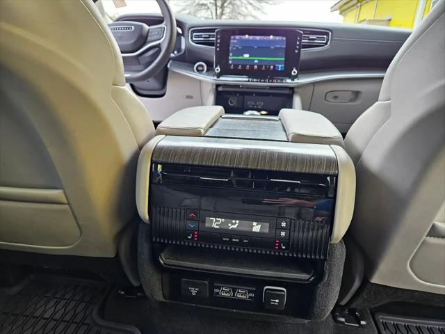 2024 Jeep Wagoneer Series II 4x2