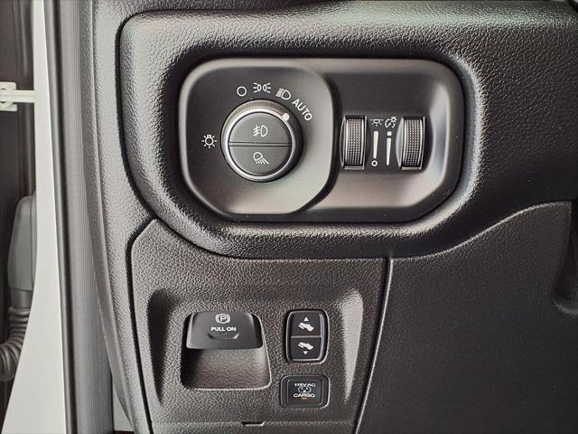 2019 Ram 1500 Laramie Crew Cab 4x4 5'7" Box