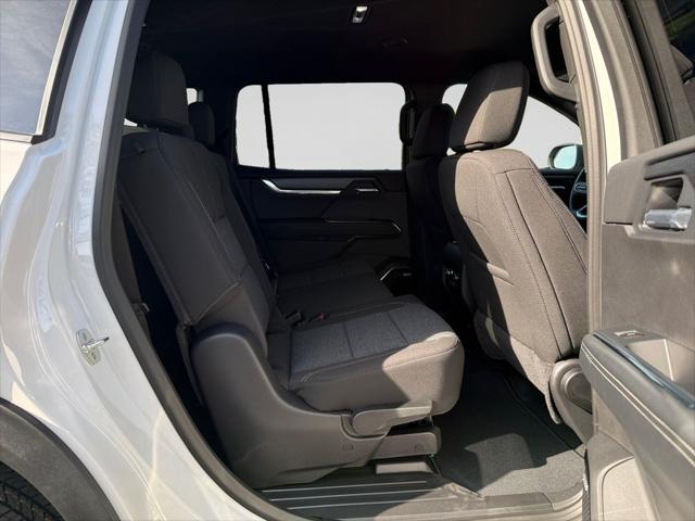 2026 GMC Acadia Elevation FWD