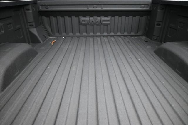 2022 GMC Sierra 3500HD 4WD Crew Cab Standard Bed SLT