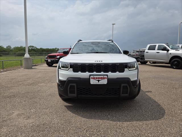 2026 Jeep Cherokee Laredo 4x4