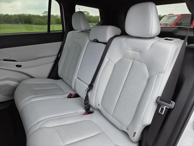 2026 Jeep Cherokee Laredo 4x4