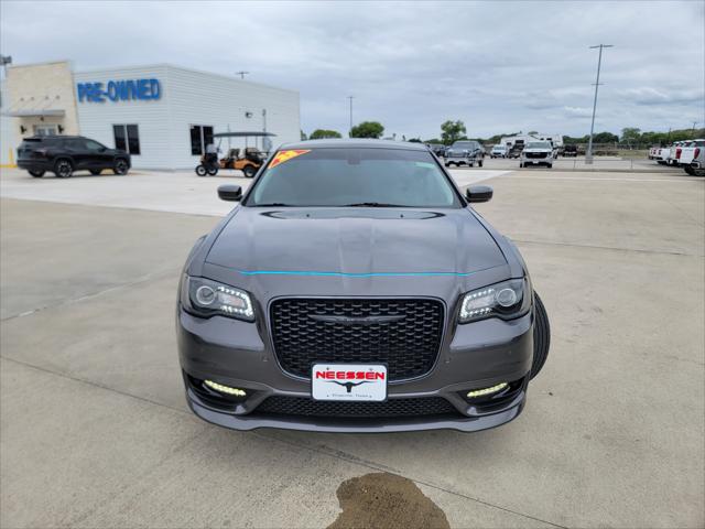 2022 Chrysler 300 Touring L