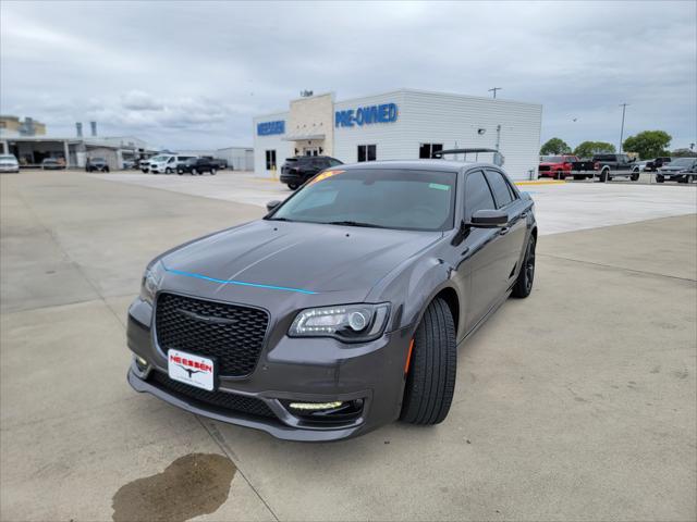2022 Chrysler 300 Touring L