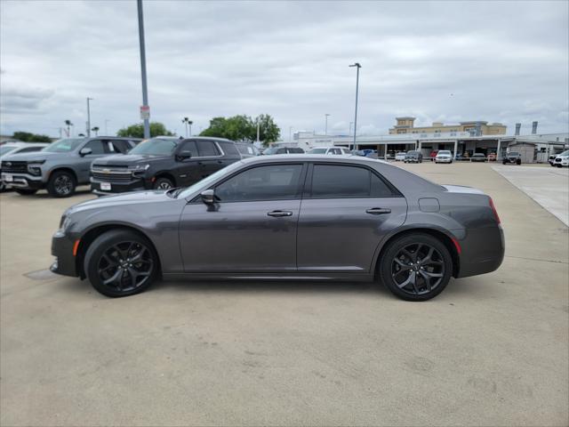 2022 Chrysler 300 Touring L