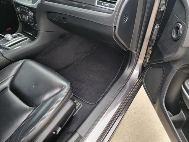 2022 Chrysler 300 Touring L