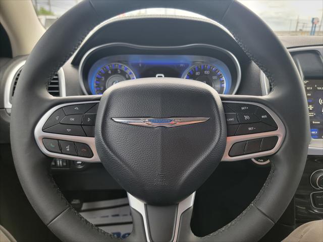 2022 Chrysler 300 Touring L