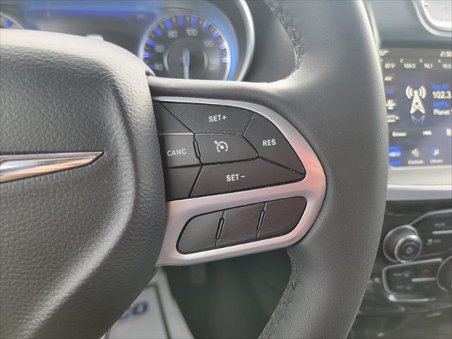 2022 Chrysler 300 Touring L
